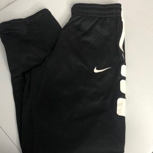 NWT Nike Men’s Therma-fit sweats